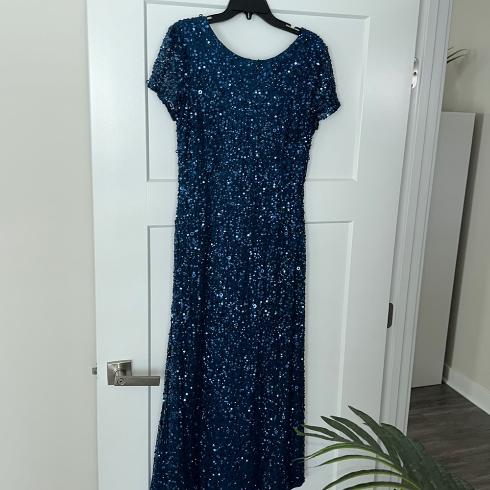 Long Sequined woman dress-